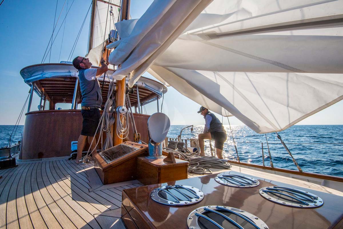 MoncadaYachts_Greece2 Motor yacht Dionea