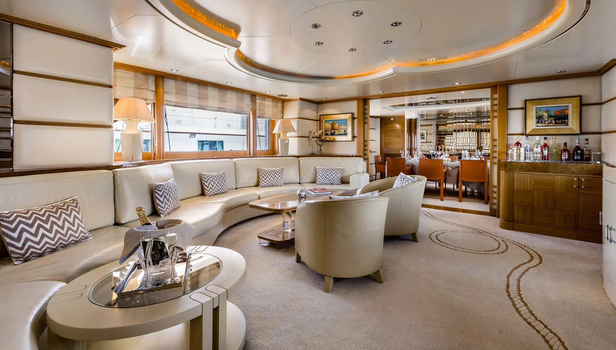 Interior lounge of Desamis B