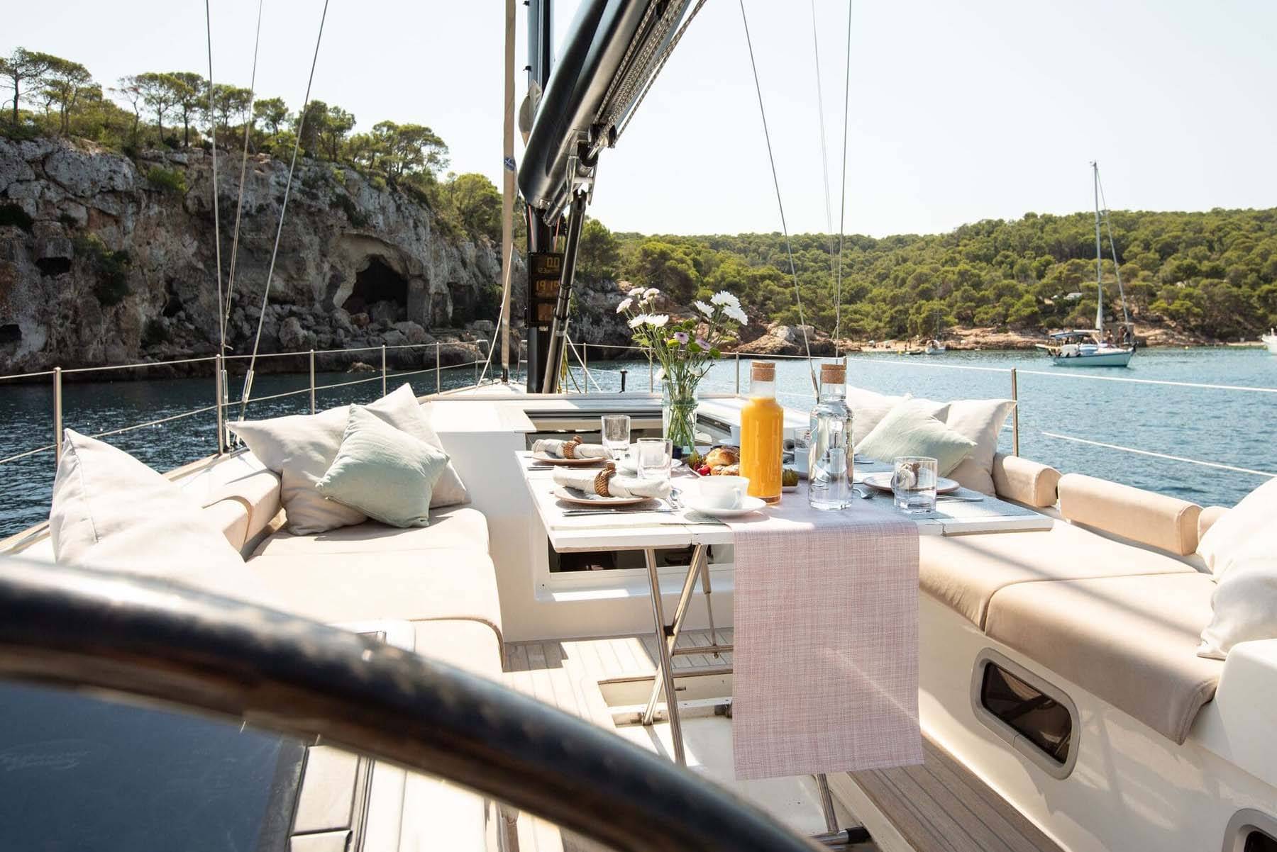 Sailing Yacht Miyabi  outside dinings