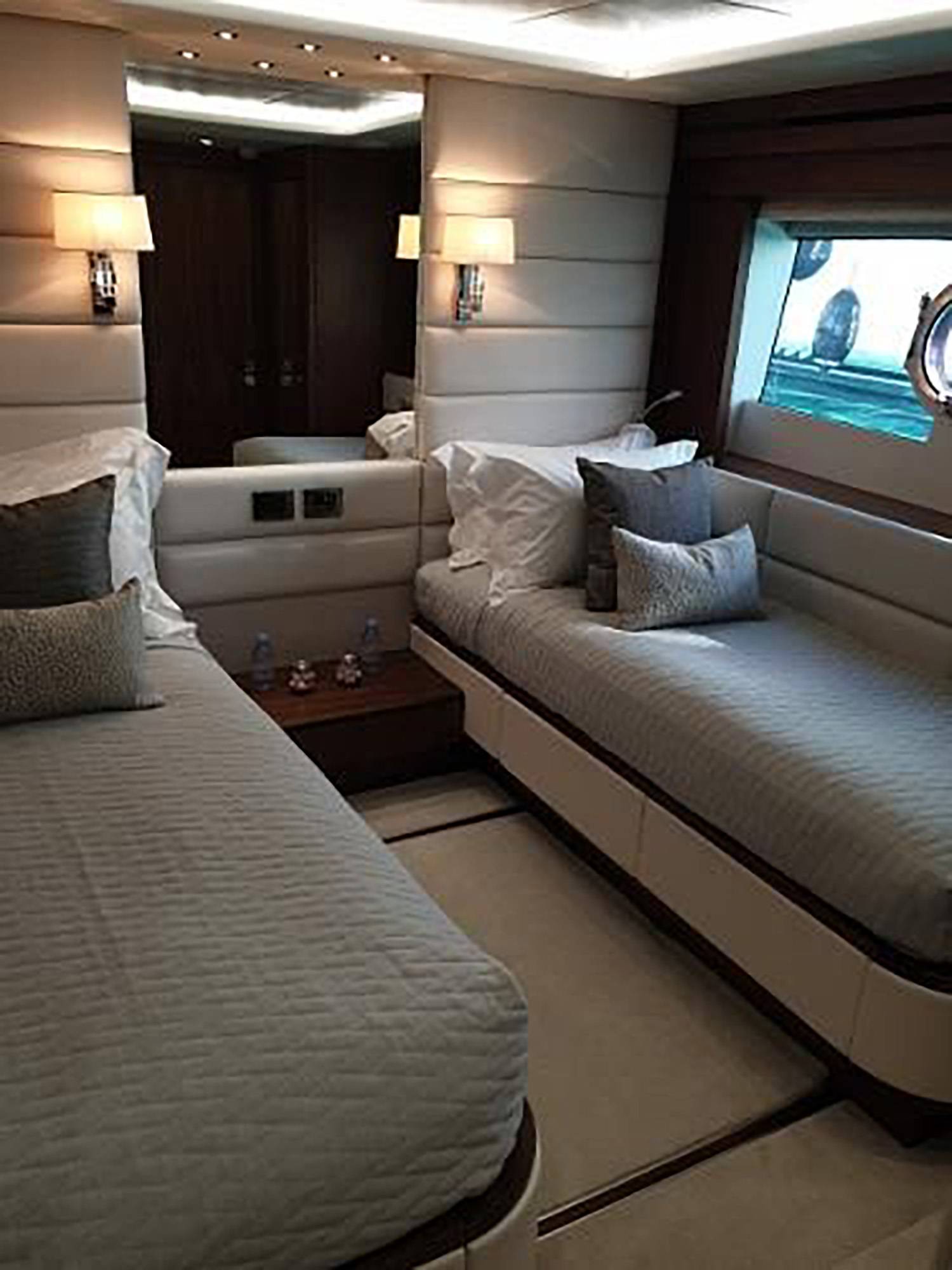 Sunseeker 86 Twin cabin2