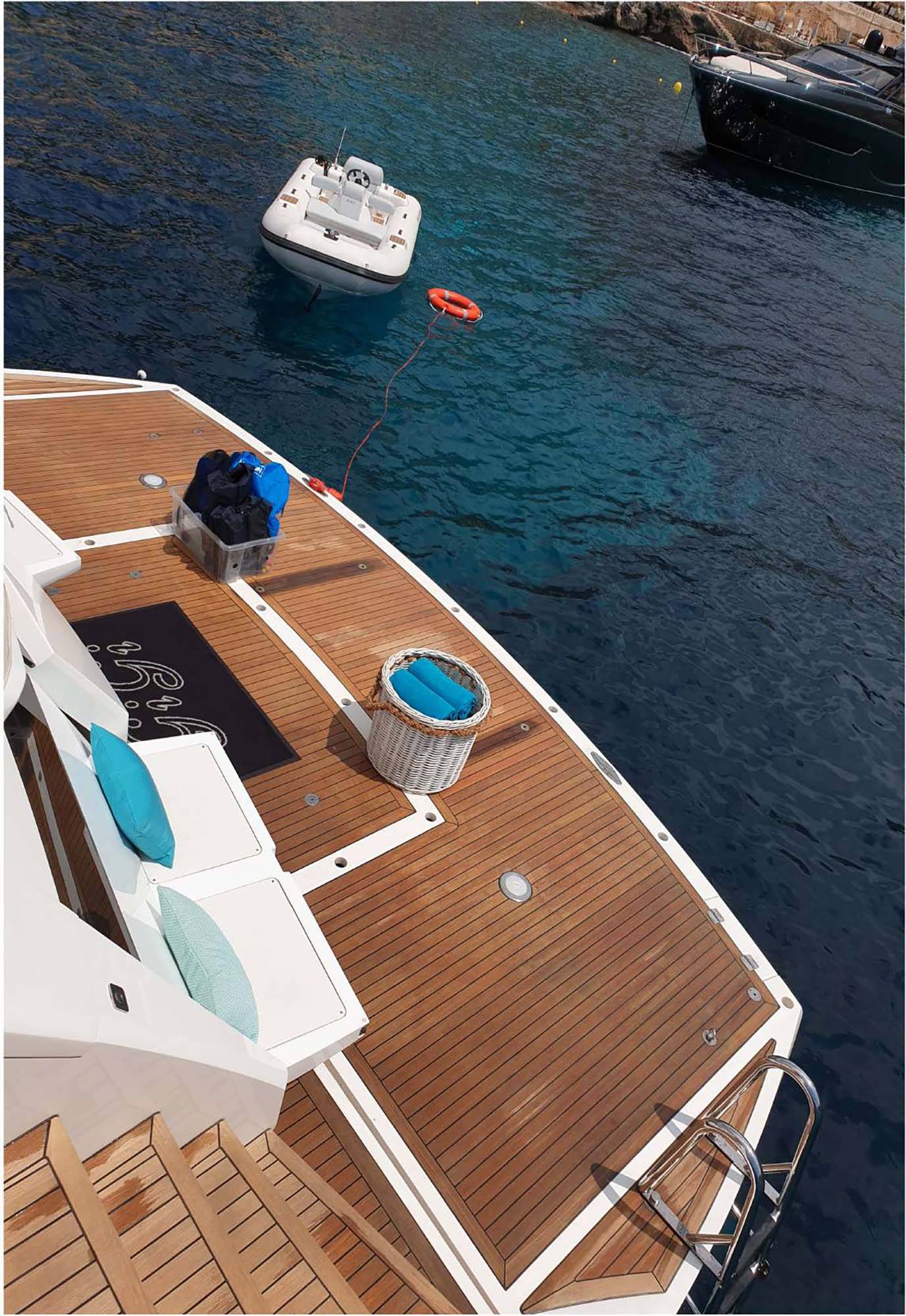 Sunseeker 86swimming platform