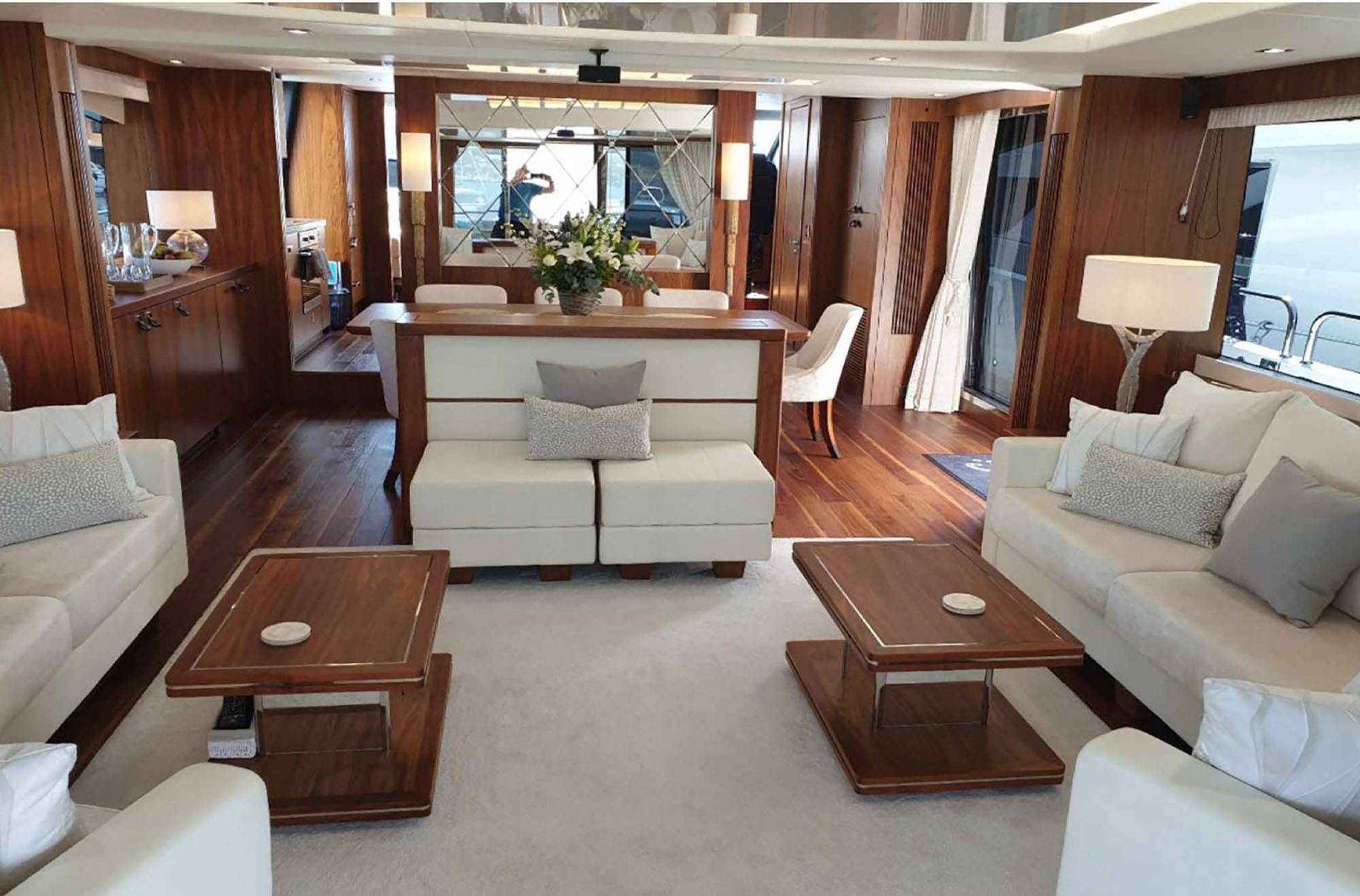 Sunseeker 86 Salon