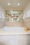 Miss Stephanie 15 Master Ensuite Tub