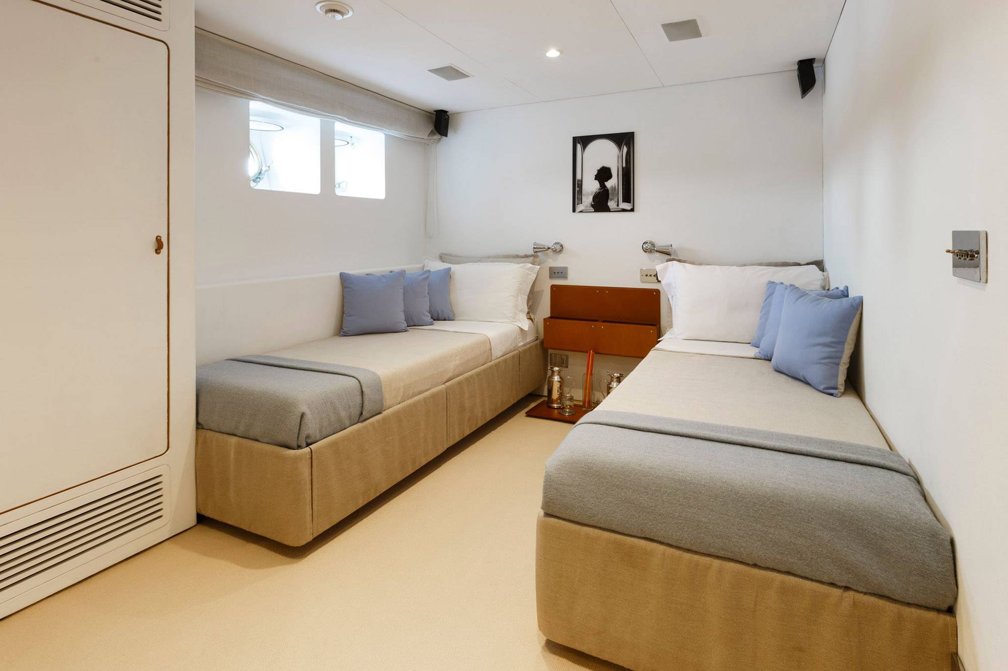 Mototr yacht Dionea