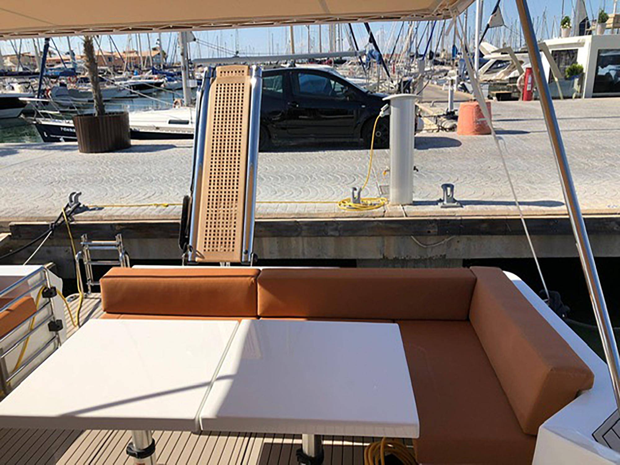 Sea Ray Leonm for sale Moncada yachts