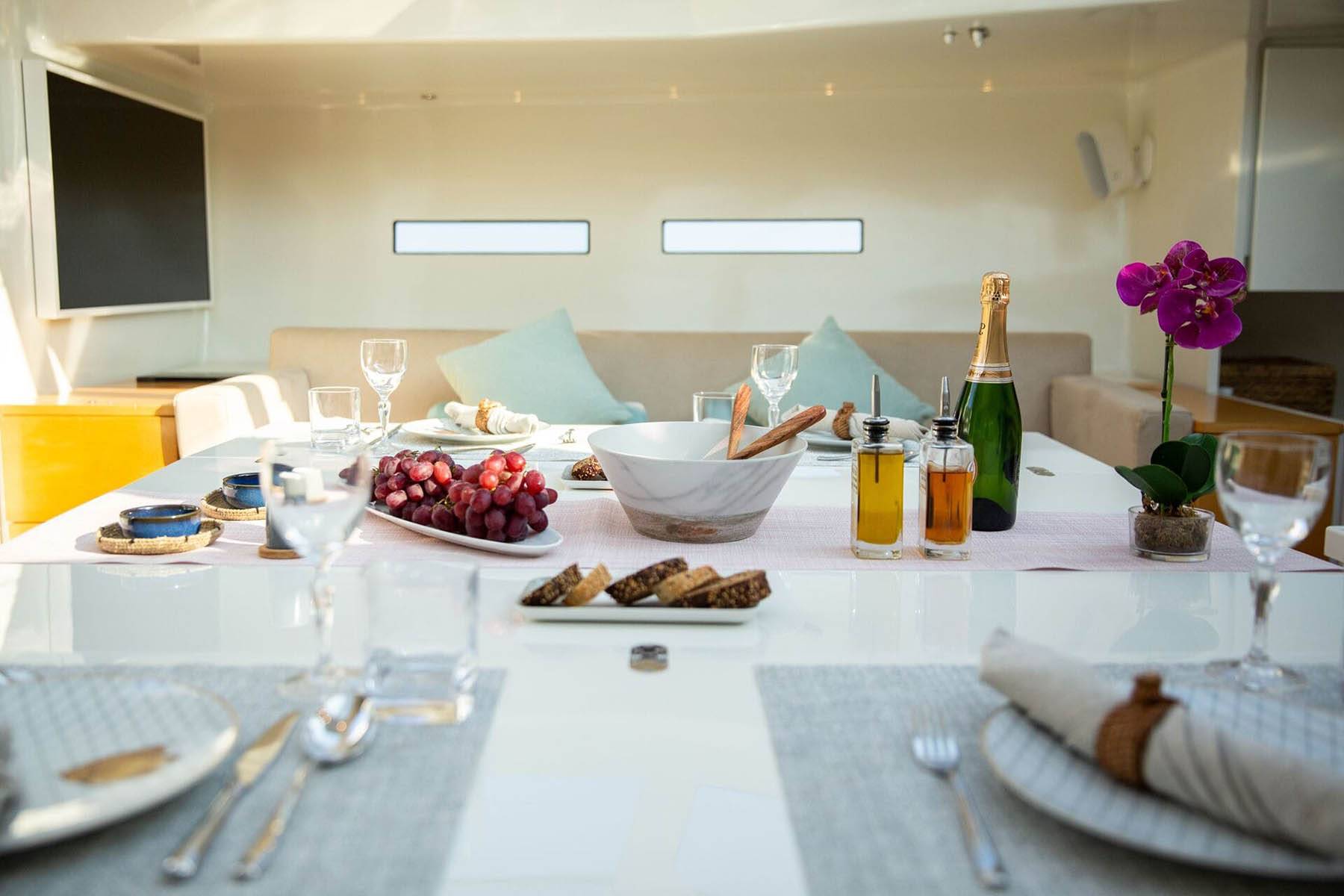 Sailing Yacht Miyabi. Interior dining