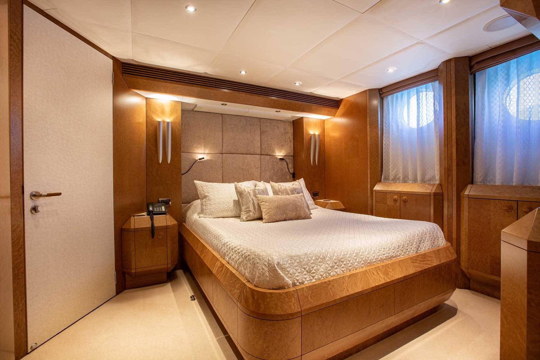 MY Bnita Blue. Master cabin