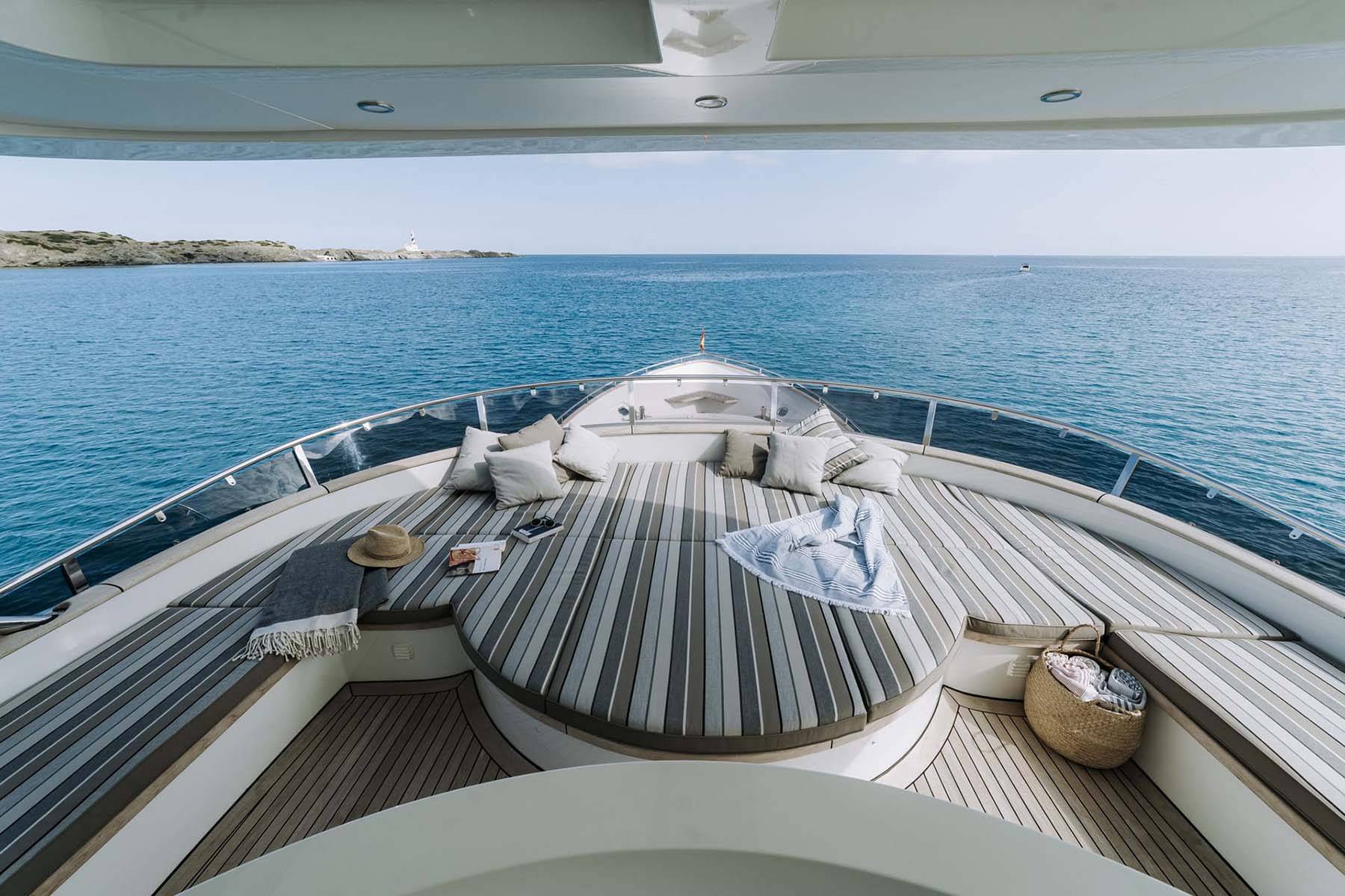 MY Las ninas for charter in Mallorca